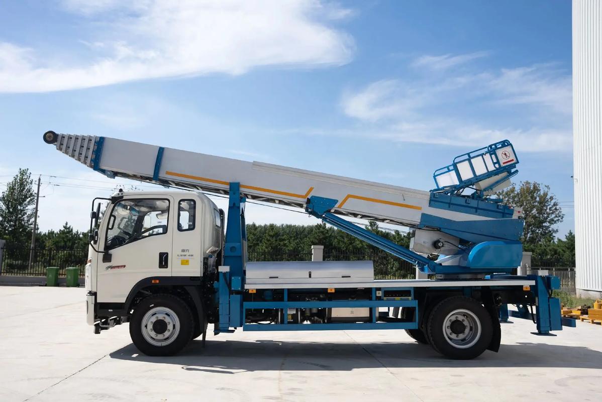 琼海云梯上料车租赁费用