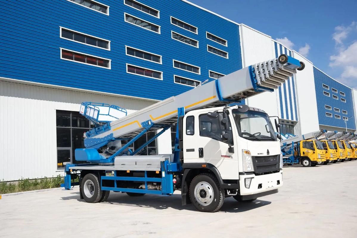 琼海出租云梯车高空作业车 建筑垃圾搬运